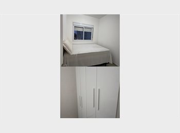 Roomgo BR - Quarto confortavel e aconchegante em Alphaville, Carapicuíba - R$ 2.000 Por mês