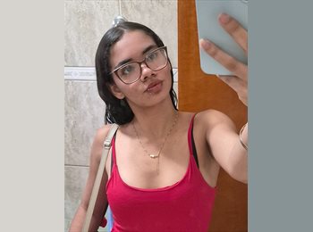 Roomgo BR - Gabrielle  - 19 - Porto Alegre