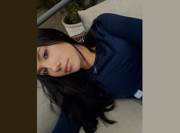 Roomgo BR - Júlia - 19 - Santa Cecilia
