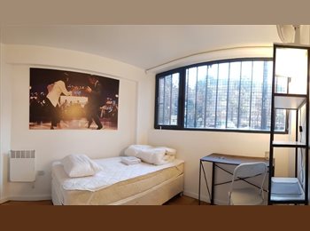 CompartoDepto CL - Lastarria-Bellas Artes - Habitación para mujer en hermoso depto remodelado, Santiago Centro - CH$255.000 por mes