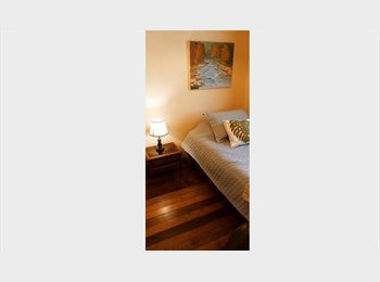CompartoDepto CL - Habitación Amplia y Luminosa en Barrio Brasil – Metro Santa Ana / Cumming, Santiago Centro - CH$280.000 por mes
