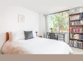 CompartoApto CO - Habitación Poblado # 4, Envigado - COP$ 1.350.000 por mes