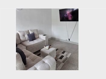 CompartoApto CO - Habitación amoblada laureles santa Teresita, Medellín - COP$ 1.100.000 por mes