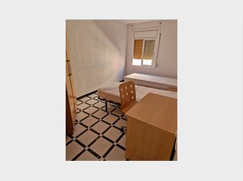 Roomgo ES - Habitacion grande y exterior junto metro Collblanc, L'hospitalet - 565 € por mes