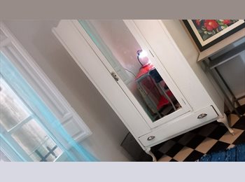 Roomgo ES - Habitacion GRande y LUminosa en pleno CENTRO, Granada - 355 € por mes