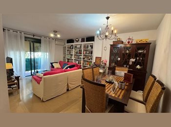 Roomgo ES - Habitación premium con baño privado, patio exterior de 70m2 y máxima privacidad, San Vicente del Raspeig - 500 € por mes