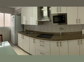 Roomgo ES - se alquila habitaciones en piso compartido, Almería - 245 € por mes