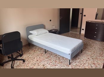Roomgo IT - Affitto ampia stanza singola in appartamento, San Lazzaro di Savena - 450 € al mese