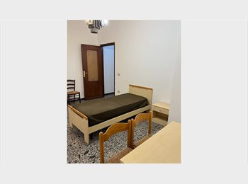 Roomgo IT - camera singola, Cagliari - 280 € al mese