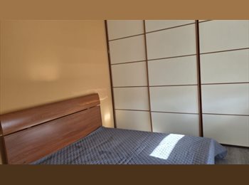 Roomgo IT - Camere premium per studentesse | Tutto incluso | Fibra, TV e pulizie | Via Petrarca, Udine - 485 € al mese
