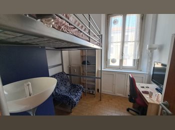 Roomgo IT - Singola a lavoratore, Centrale - Loreto - 570 € al mese