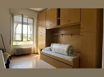 Roomgo IT - Camera spaziosa molto tranquilla, Pero - 400 € al mese