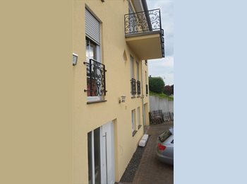 Appartager LU - STUDIO 35m2 WITH PRIVATE BATH TO LET IN A VILLA OVERLOOKING THE MOSELLE, GERMANY, Grevenmacher - 875 € / Mois