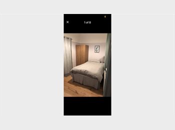 Roomgo UK - Double room with en suite, Iford - £700 pcm