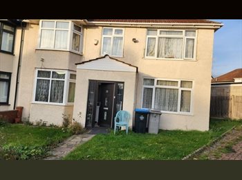 Roomgo UK - double room for vegetarian to rent, West Hendon - £850 pcm