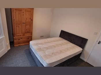 Roomgo UK - Room in a Shared Flat, Westbourne Gardens, BN3, Aldrington - £775 pcm
