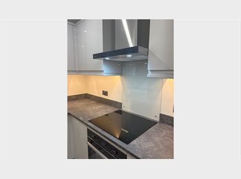 Roomgo UK - Newly Refurbished Flat – 5 Minutes from South Bermondsey Station, Bermondsey - £1,050 pcm