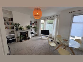 Roomgo UK - Lovely double room in Kensal Green, Kensal Green - £1,175 pcm