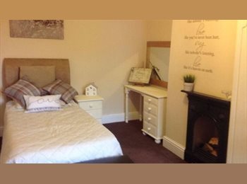 Roomgo UK - 1 Beautifully Decorated Spacious Room, Burnley - £700 pcm