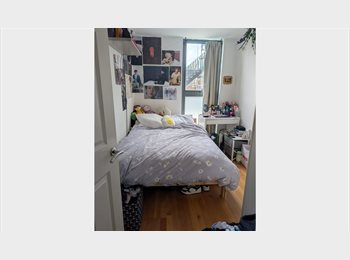 Roomgo UK - Cozy room in Greenwich – £850 pcm available Oct 7, Greenwich - £850 pcm