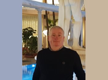 Roomgo UK - Steven Gilmour  - 51 - Glasgow