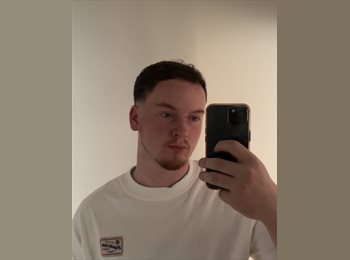 Roomgo UK - Dillon Williams  - 20 - Liverpool