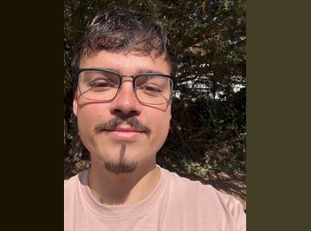 Roomgo UK - James - 25 - Dudley