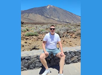 Roomgo UK - Tomas - 34 - Glasgow