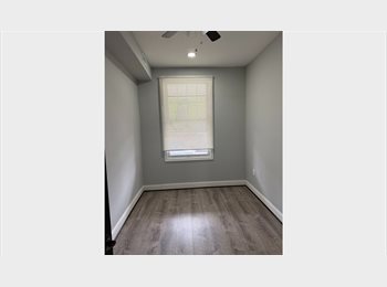 Roomgo US - Room For Rent - $650 (Shared Bath), Middle East - $650 pm