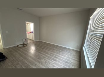 Roomgo US - Renting our master room with master bathroom and walking closet, Land O' Lakes - $1,000 pm