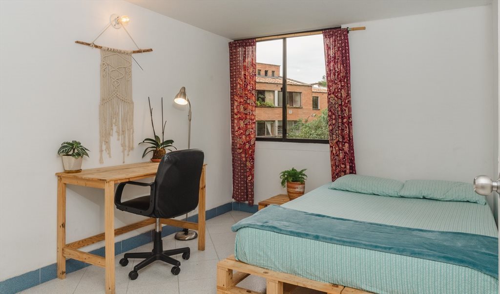 Habitación en arriendo en Carlos Eugenio Restrepo