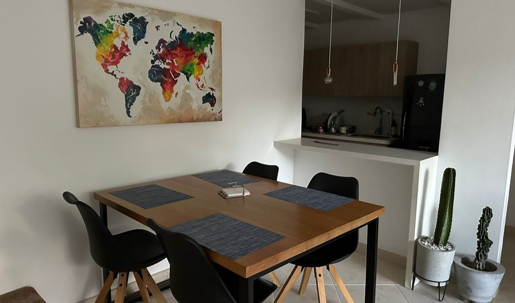 Habitación en arriendo cerca de la Institución Universitaria de Envigado (Envigado)