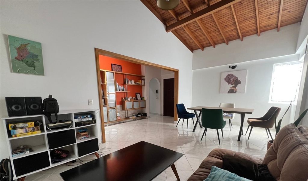 Habitación en arriendo cerca de la Institución Universitaria de Envigado (Envigado)