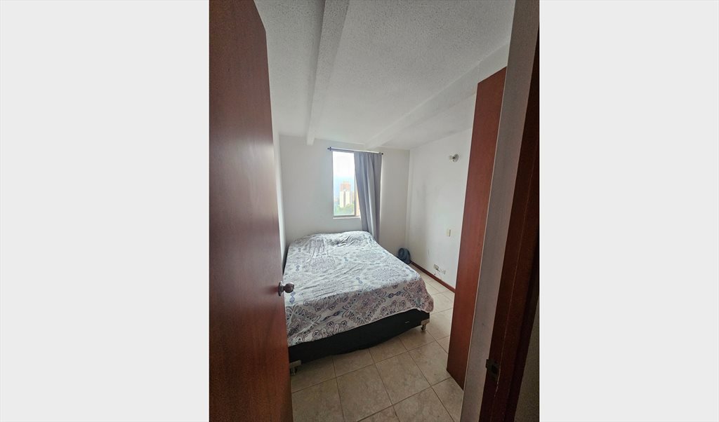 Habitación en arriendo en Loma de los Bernal