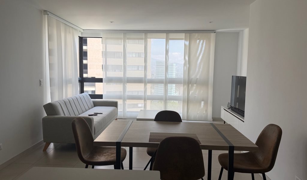 Habitación en arriendo en la comuna de El Poblado, Medellín