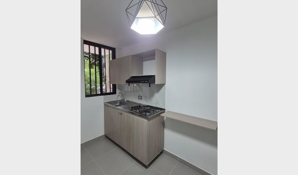 Apartaestudio en arriendo en Medellín · foto 5 de 6