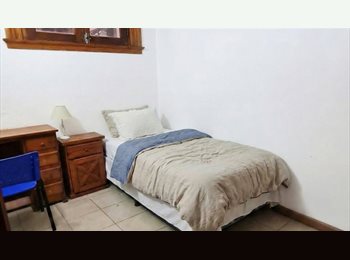 Roomgo AR - Facultad de medicina / Universidad de Palermo :  Habitacion Privada en Casa Restaurada, Buenos Aires - AR$ 390.000 pm