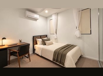 Roomgo AU - Room for Rent in a Brand-New Southport Apartment – Your Own Bathroom!, Southport - $450 pw