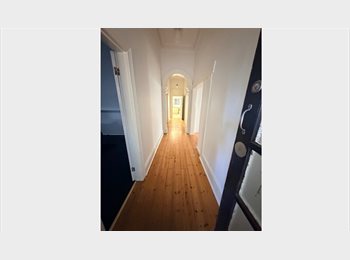 Roomgo AU - Rooming House close to CBD- Bowden, Beverley - $200 pw