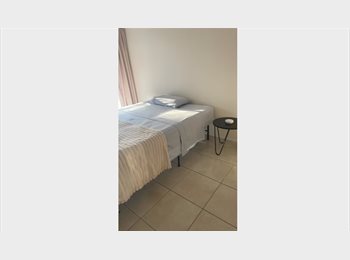 Roomgo AU - Room for rent in Labrador Gold Coast, Southport - $300 pw