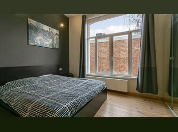 Appartager BE - 40m2 Room with private bathroom. Ixelles-Flagey, Ixelles-Elsene - 715 € pm