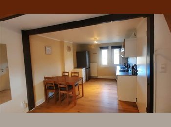 Appartager BE - Arlon – loft en colocation dans maison rénovée et entièrement meublée, Arlon - 750 € pm