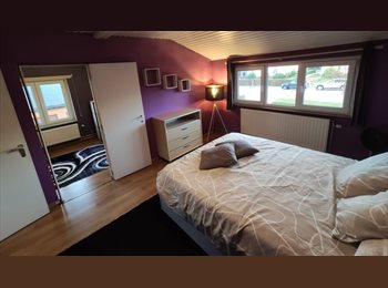 Appartager BE - Chambre à disposition pour collocation dans ma maison., Fleurus - 550 € pm