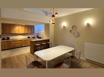 Appartager BE - Chambre neuve avec salle de bain privative – maison rénovée – Sainte-Catherine / De Brouckère – dès , Bruxelles - 750 € pm