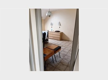 Appartager BE - Belle chambre,sdb wc cuisine equipee, Charleroi - 350 € pm