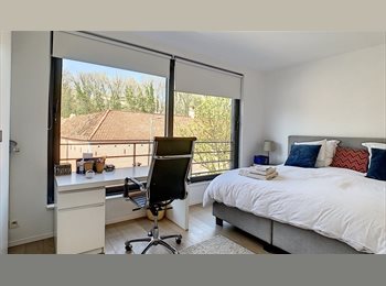 Appartager BE - Chambre meublée avec sa salle de bain dans une maison, Uccle-Ukkel - 1.000 € pm