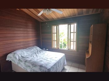 Roomgo BR - Quarto Casal mobiliado na Granja Viana, Carapicuíba - R$ 1.700 Por mês