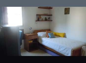 Roomgo BR - Baixo Gávea - Quarto próximo à PUC e shopping, Gávea - R$ 2.300 Por mês