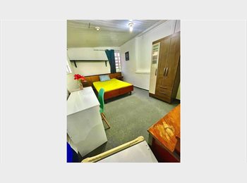 Roomgo BR - quartos amplos Vila Olimpia, Moema - R$ 1.400 Por mês