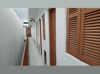 Roomgo BR - Alugo suítes mobiliadas para homens, Tatuapé - R$ 1.050 Por mês